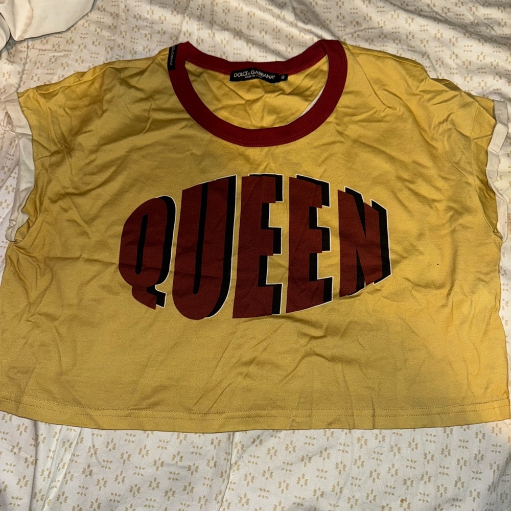 Dolce & Gabbana Yellow and Red Queen Tee - Picture 10 of 11
